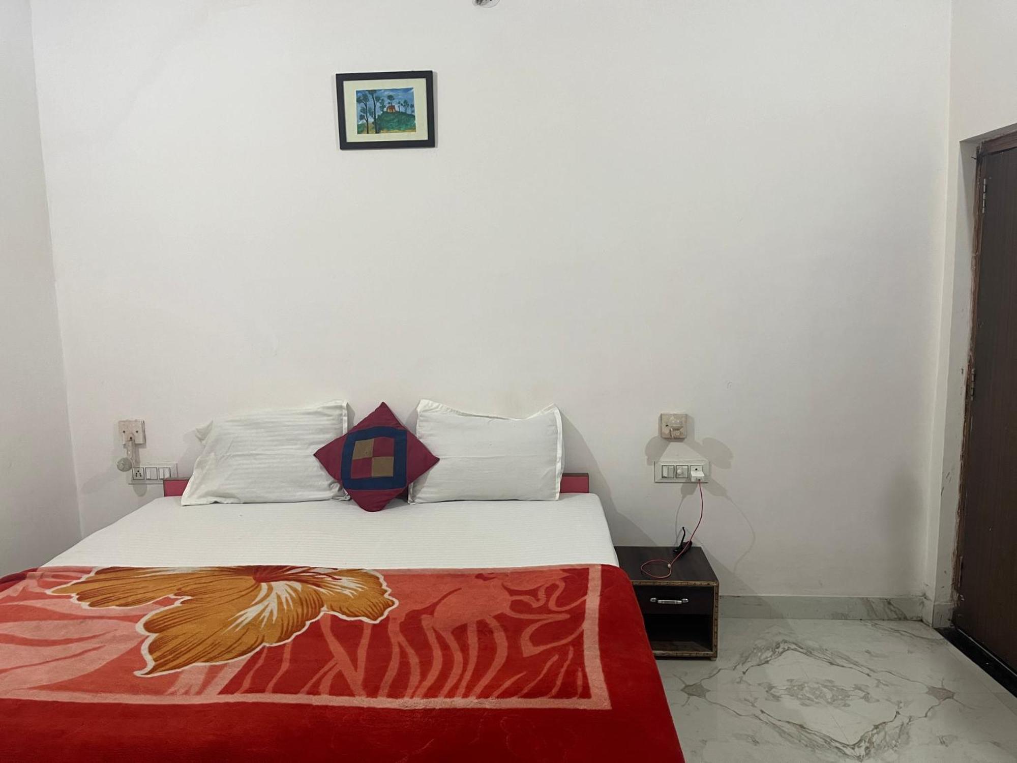 Sunrise Bed & Breakfast Khadzsuráhó Kültér fotó