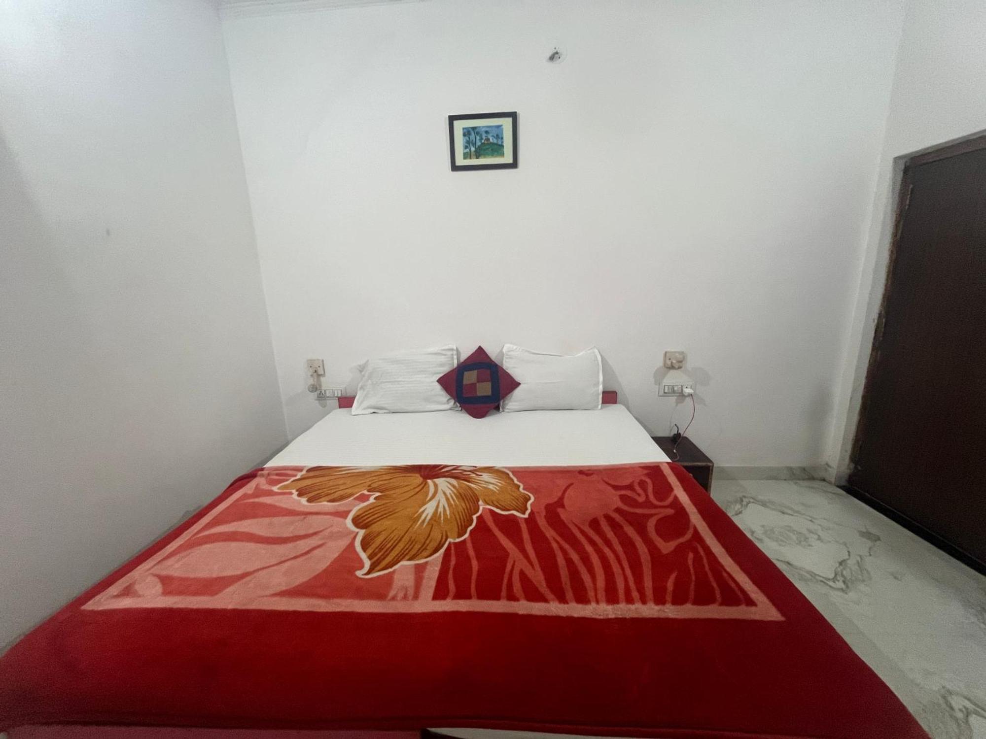 Sunrise Bed & Breakfast Khadzsuráhó Kültér fotó
